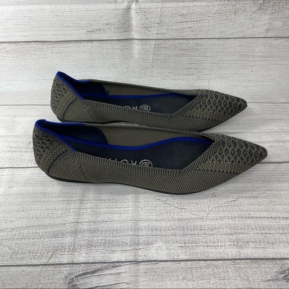 Rothy’s Rare Women’s 8 Retired Walnut Python Print Point Flats. - Picture 1 of 11
